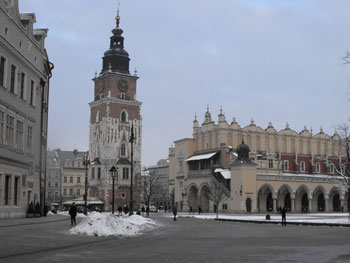 Wieża Ratuszowa i Sukiennice na Rynku Głównym w Krakowie